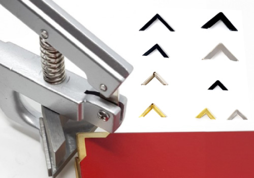 Utilisez la pince pour fixer les coins de protection